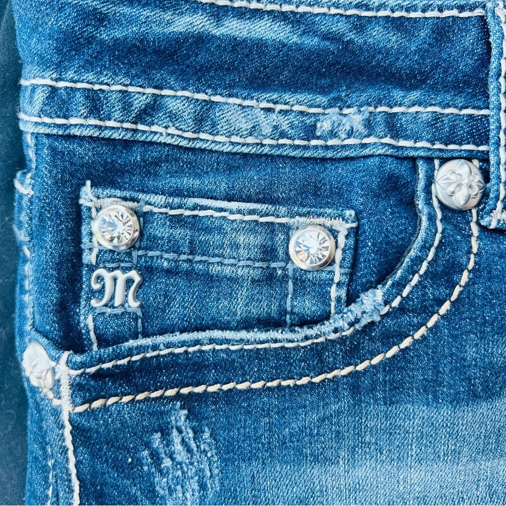 Miss Me Birds and Rhinestone shorts - Picture 8 of 10